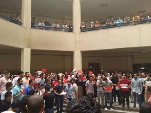 طلاب جامعة القاهرة يعتصمون ضد مجازر حلب