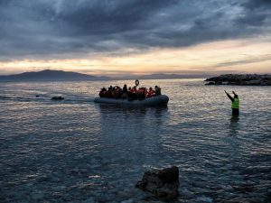 مأساة ألاف اللاجئين العالقين في اليونان