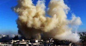 داريا/اشتباكات على اطراف المدينة وقصف النظام للمدينة بالبراميل المتفجرة