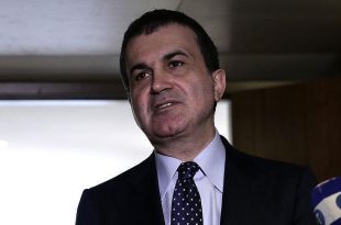 وزير تركي: الطفل اللاجئ سيتقاعد قبل وصول المساعدات الأوروبية