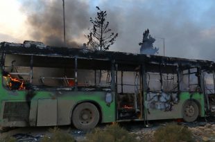 إحراق لحافلات إجلاء قرب كفريا والفوعة، واتهام جبهة النصرة