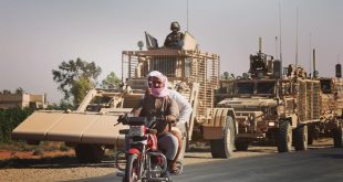 الجيش الأمريكي يتدخل لفضّ اشتباك بين أبناء الرقة وميليشيات الحماية الكردية